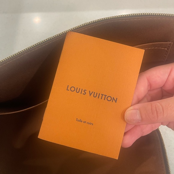 Louis Vuitton clutch - Picture 6 of 13